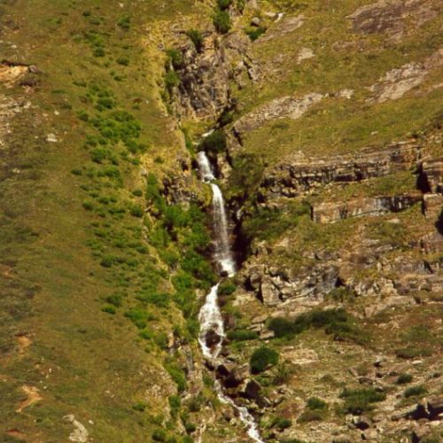 waterfall1.jpg